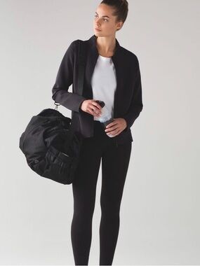 Lululemon Embrace the space beautiful full zip jacket